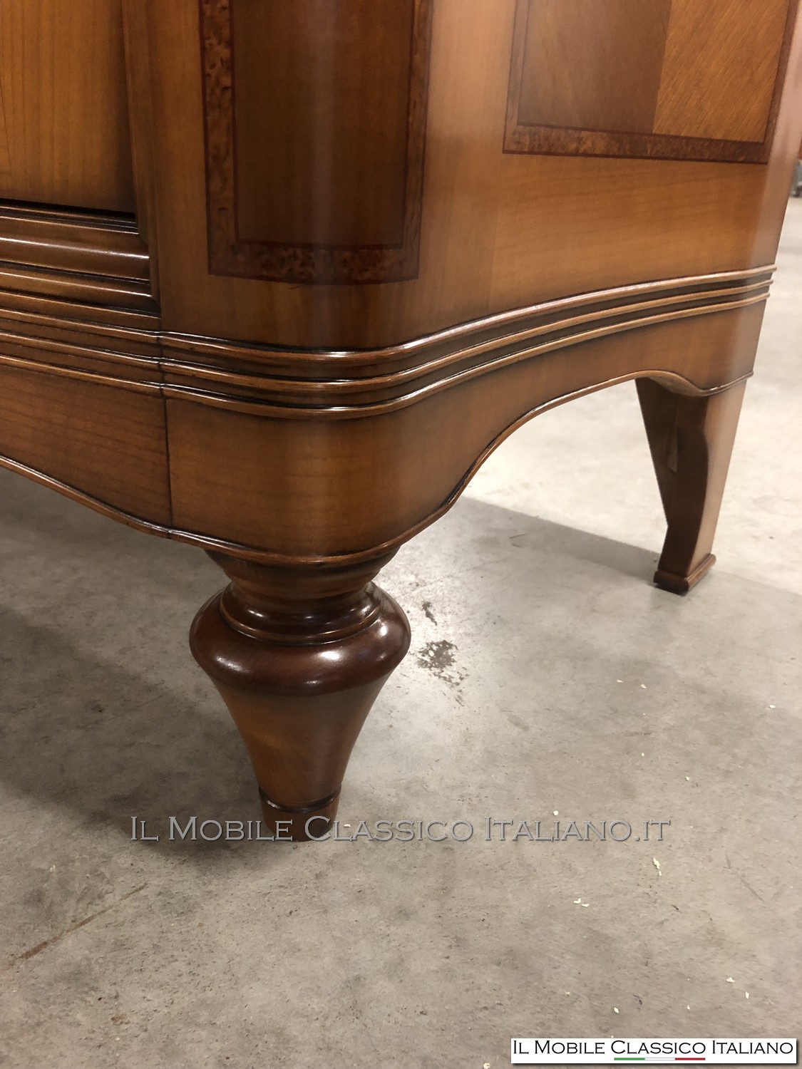 gruppo comò stile classico italiano